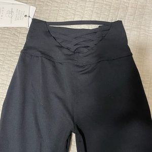 Bombshell Sportswear leggings size medium